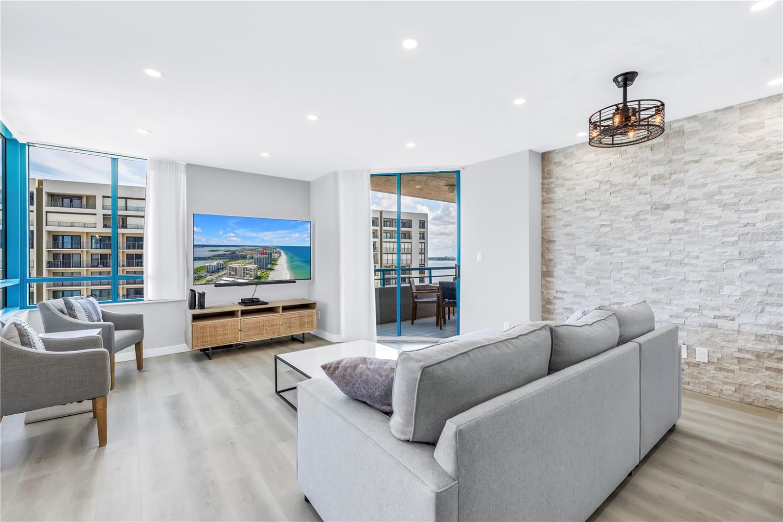 1520R GULF BLVD #906, CLEARWATER BEACH, FL, 33767