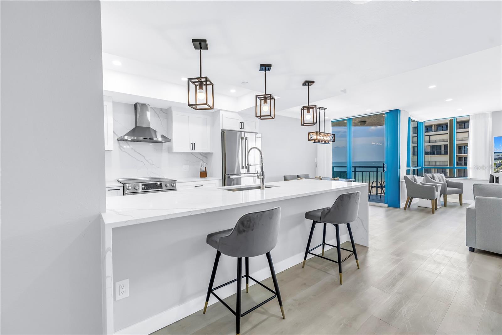 1520R GULF BLVD #906, CLEARWATER BEACH, FL, 33767