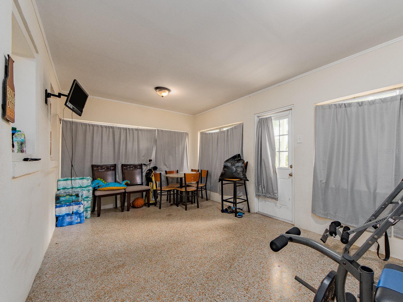 1045 MARINE ST, CLEARWATER, FL, 33755