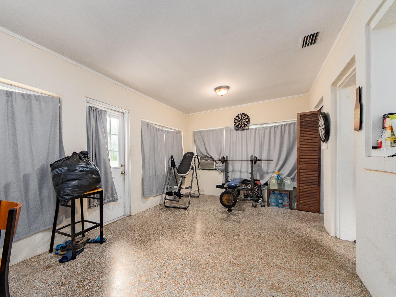 1045 MARINE ST, CLEARWATER, FL, 33755