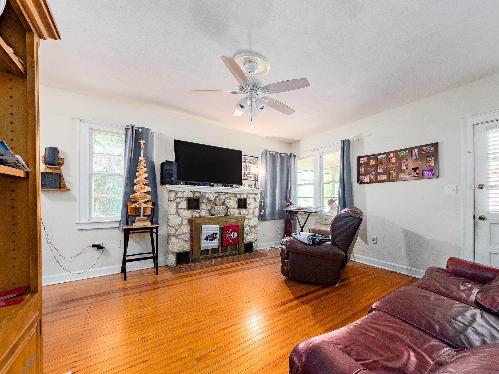 1045 MARINE ST, CLEARWATER, FL, 33755