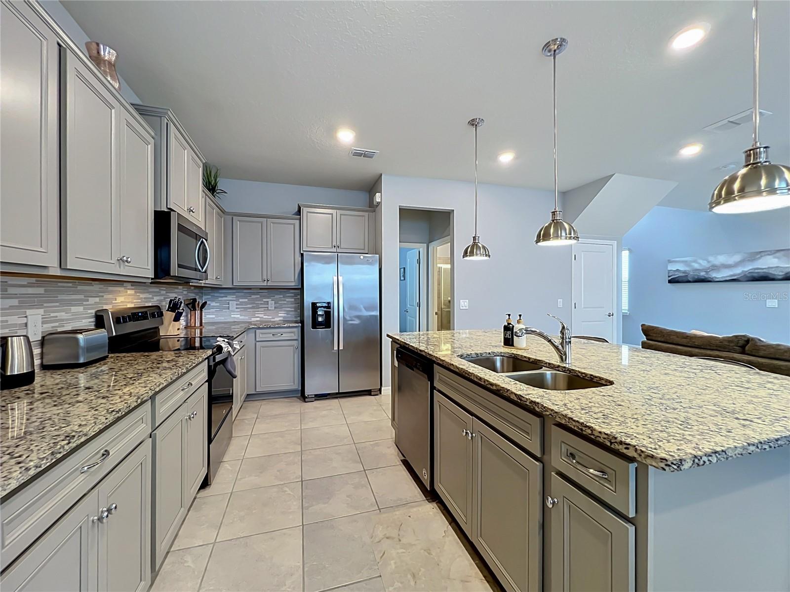 1181 ALOHA BLVD, DAVENPORT, FL, 33897