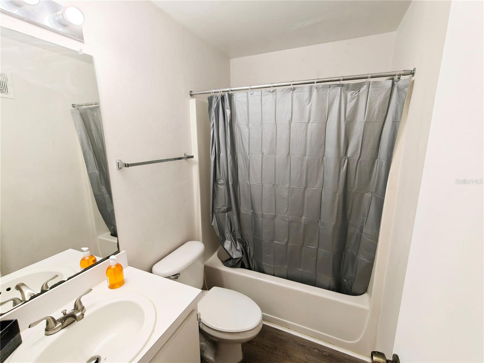 4000 SW 23RD ST #5-207 Room A, GAINESVILLE, FL, 32608