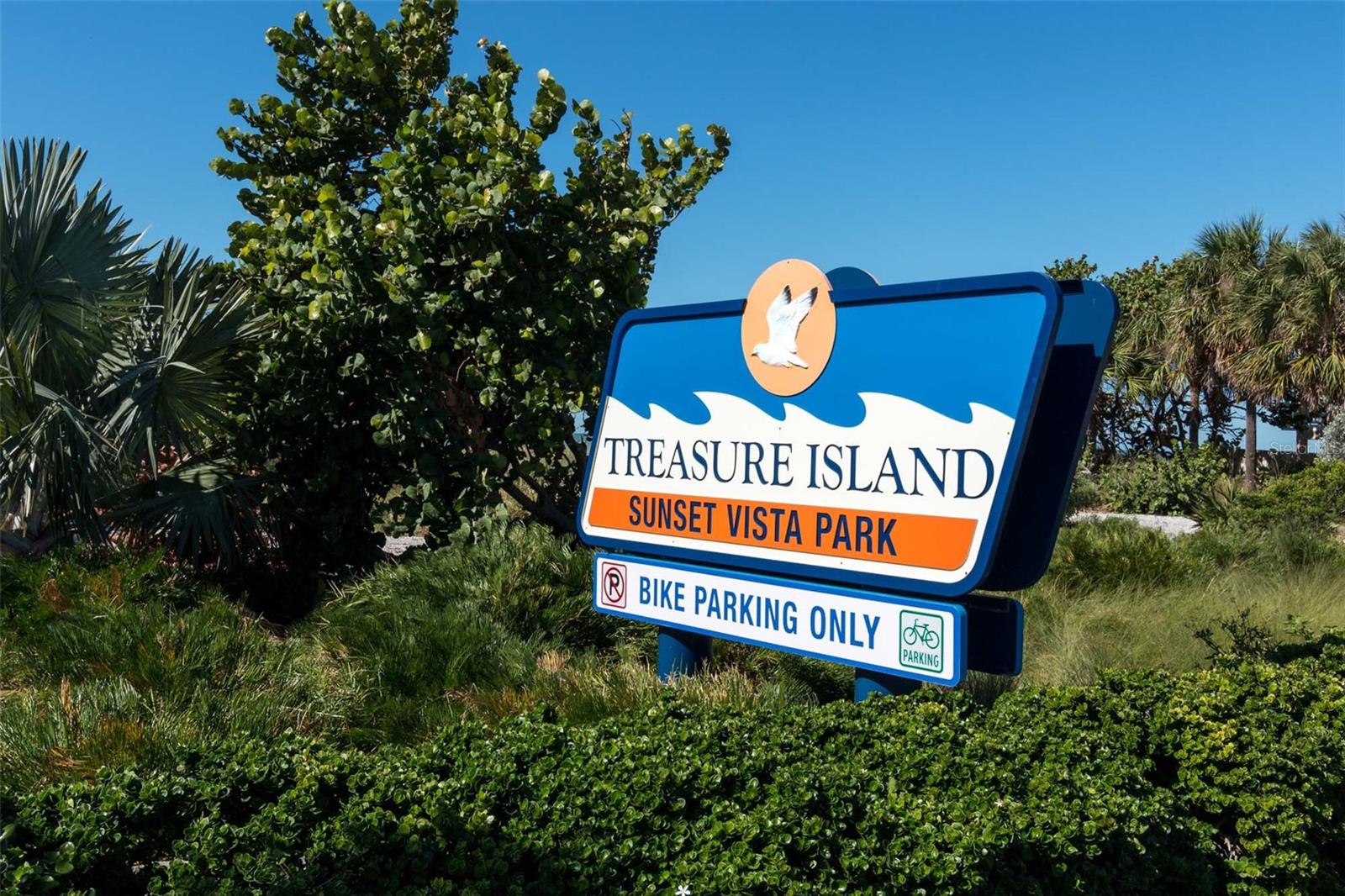 9755 HARRELL AVE #102, TREASURE ISLAND, FL, 33706