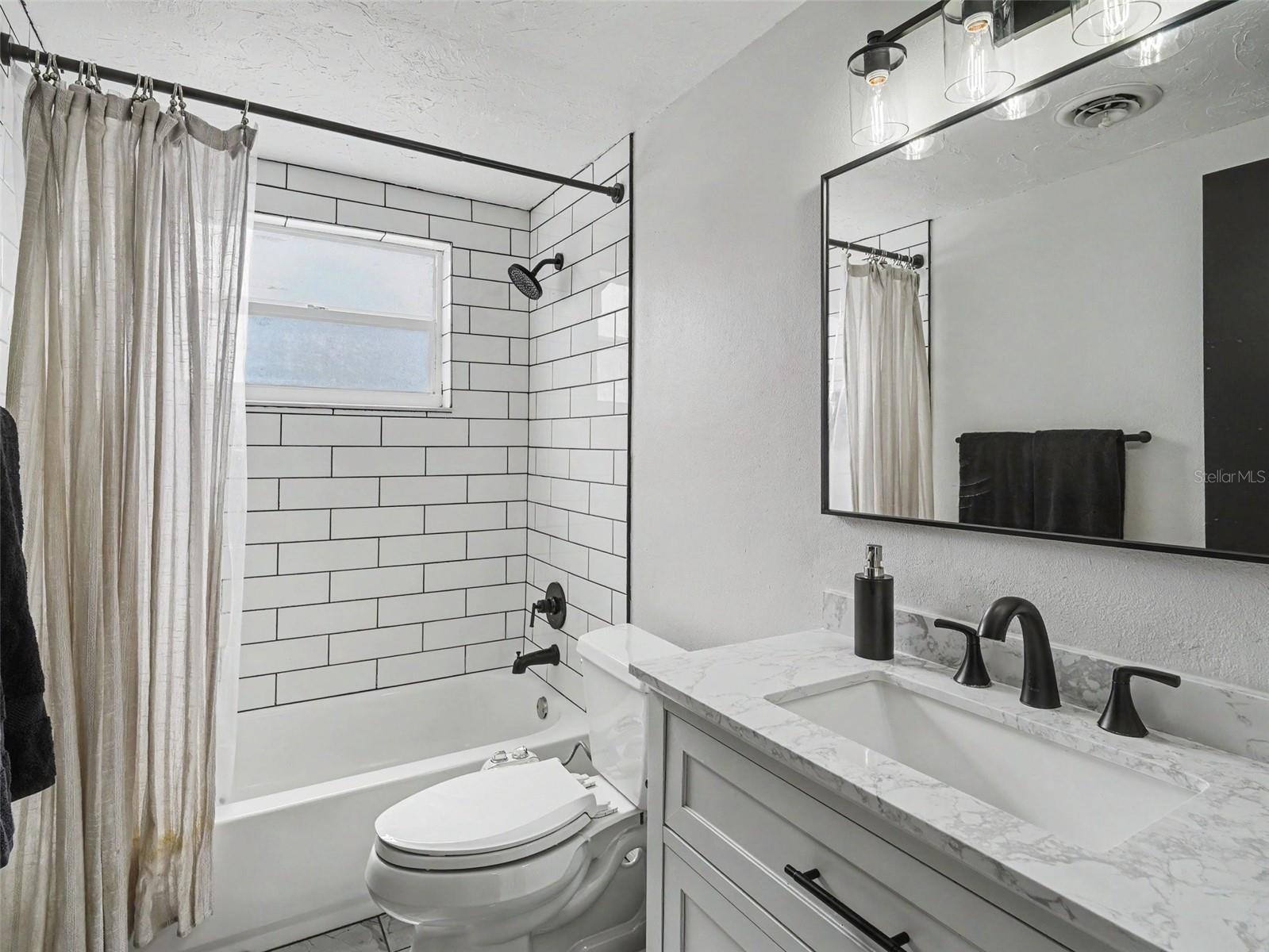 222 MALVERN DR, VENICE, FL, 34293