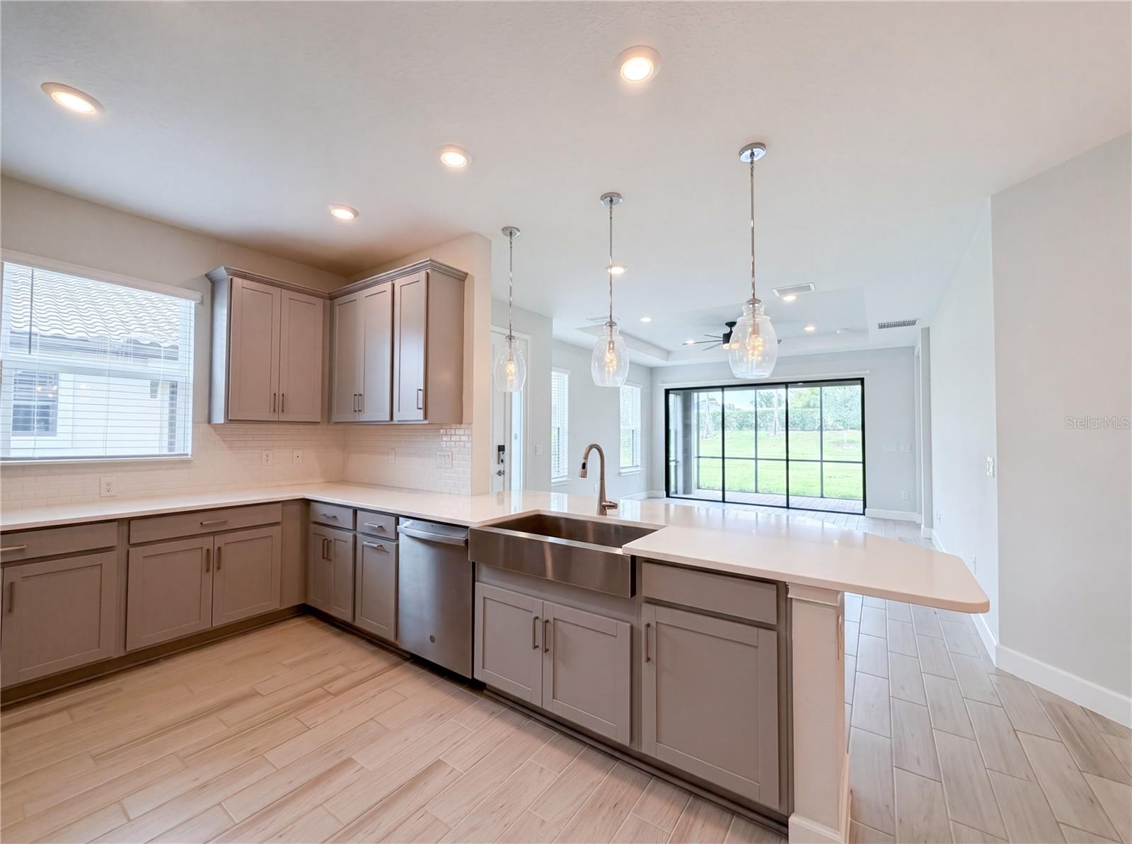 10064 MORNING MIST LN, SARASOTA, FL, 34241