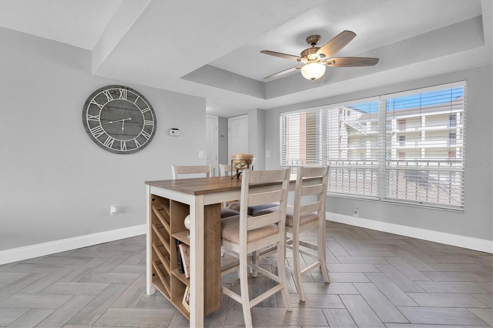 9000 COMMODORE DR #401, SEMINOLE, FL, 33776