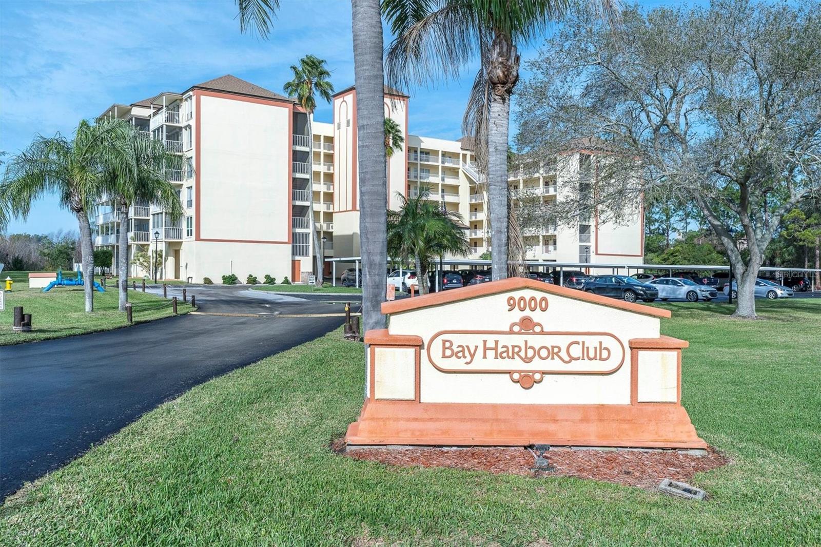 9000 COMMODORE DR #401, SEMINOLE, FL, 33776