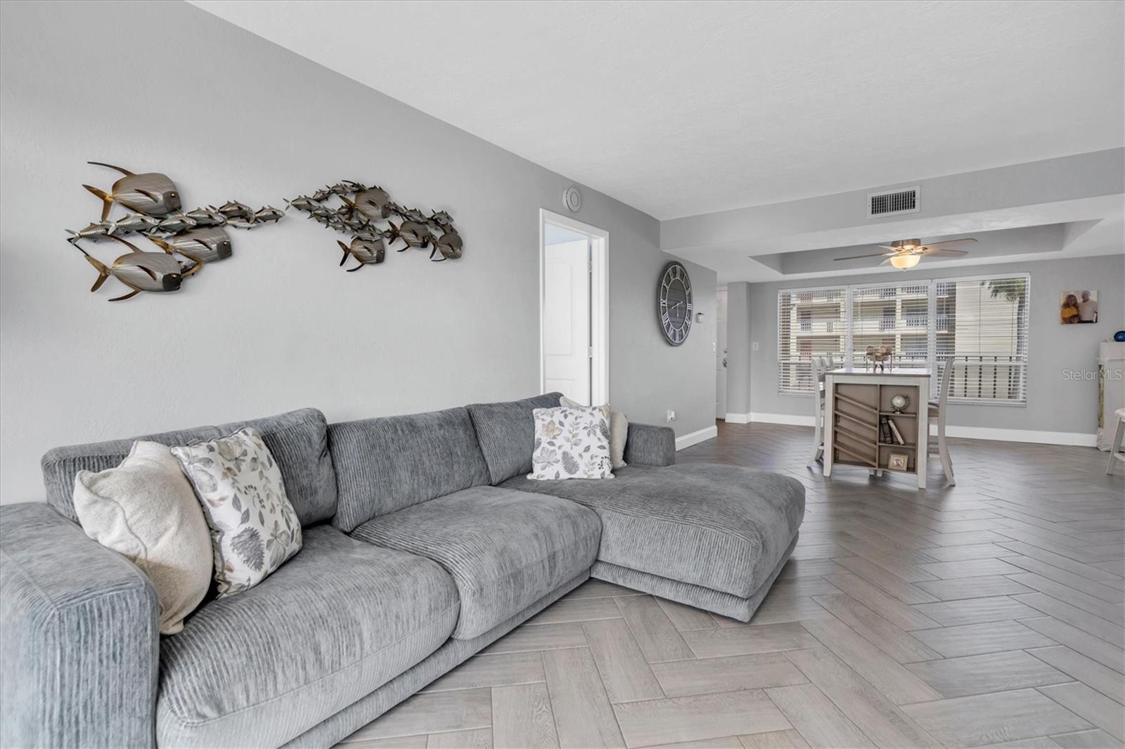 9000 COMMODORE DR #401, SEMINOLE, FL, 33776