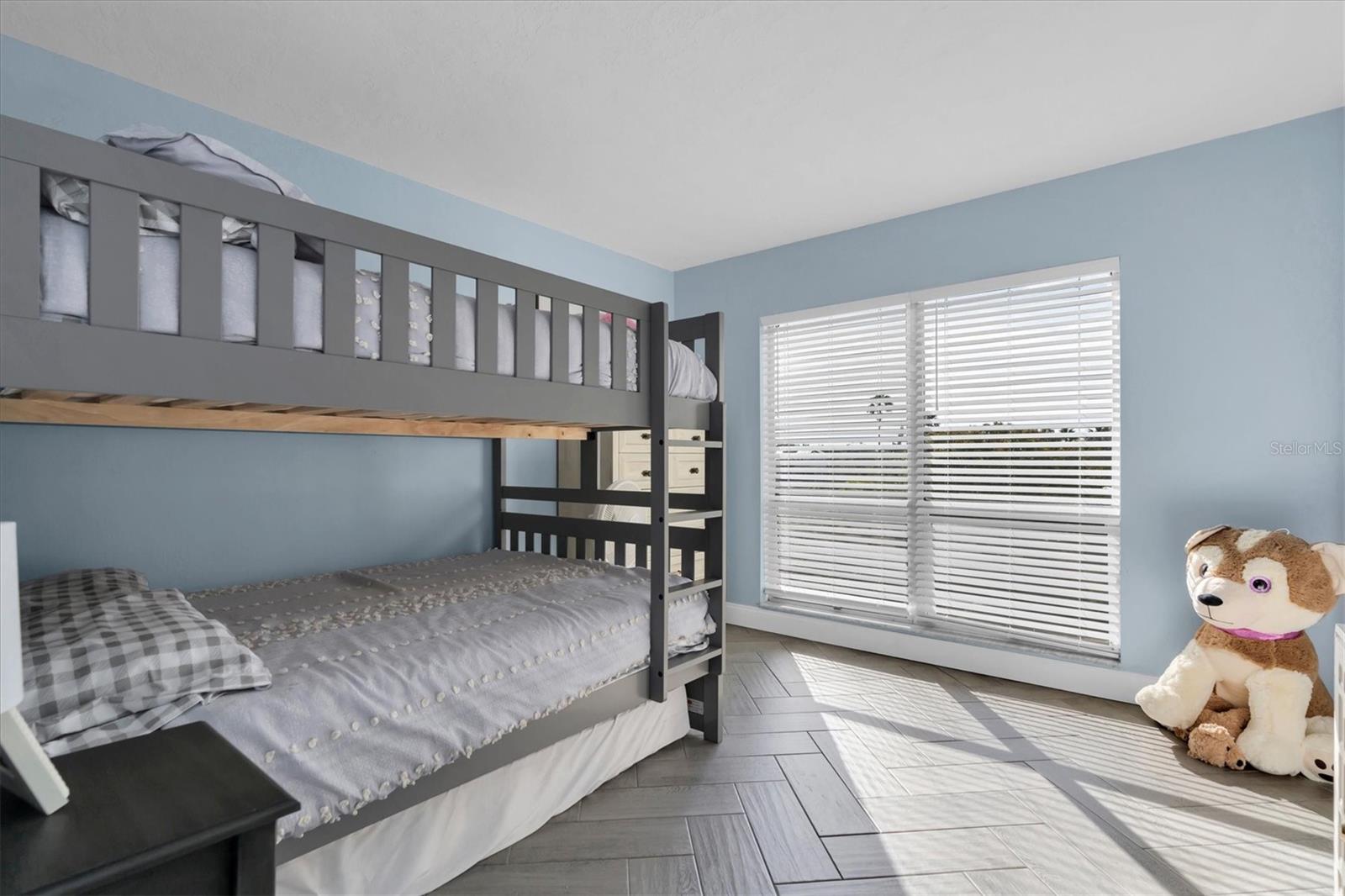 9000 COMMODORE DR #401, SEMINOLE, FL, 33776