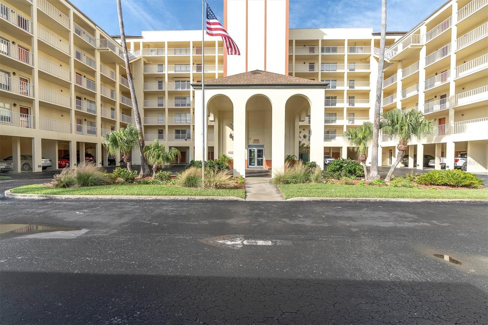 9000 COMMODORE DR #401, SEMINOLE, FL, 33776