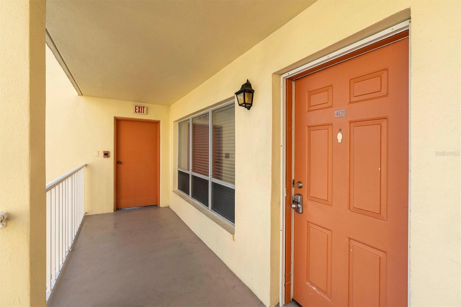 9000 COMMODORE DR #401, SEMINOLE, FL, 33776