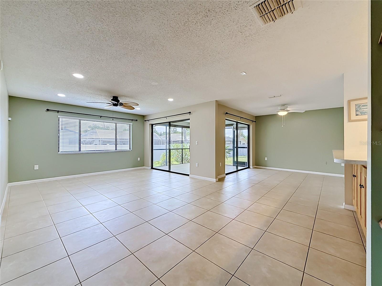 2733 COUNTRYSIDE BLVD #105, CLEARWATER, FL, 33761