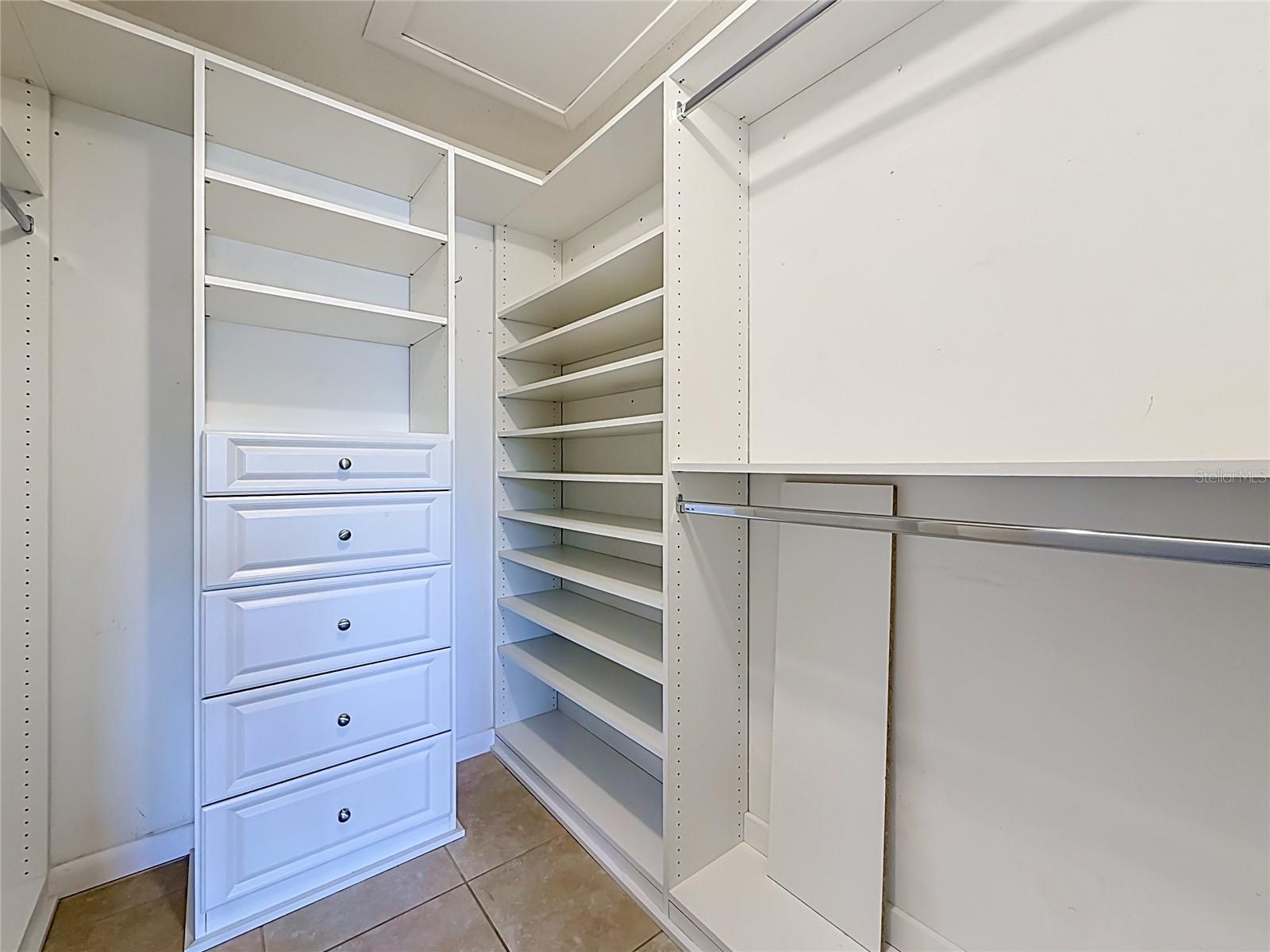 2733 COUNTRYSIDE BLVD #105, CLEARWATER, FL, 33761