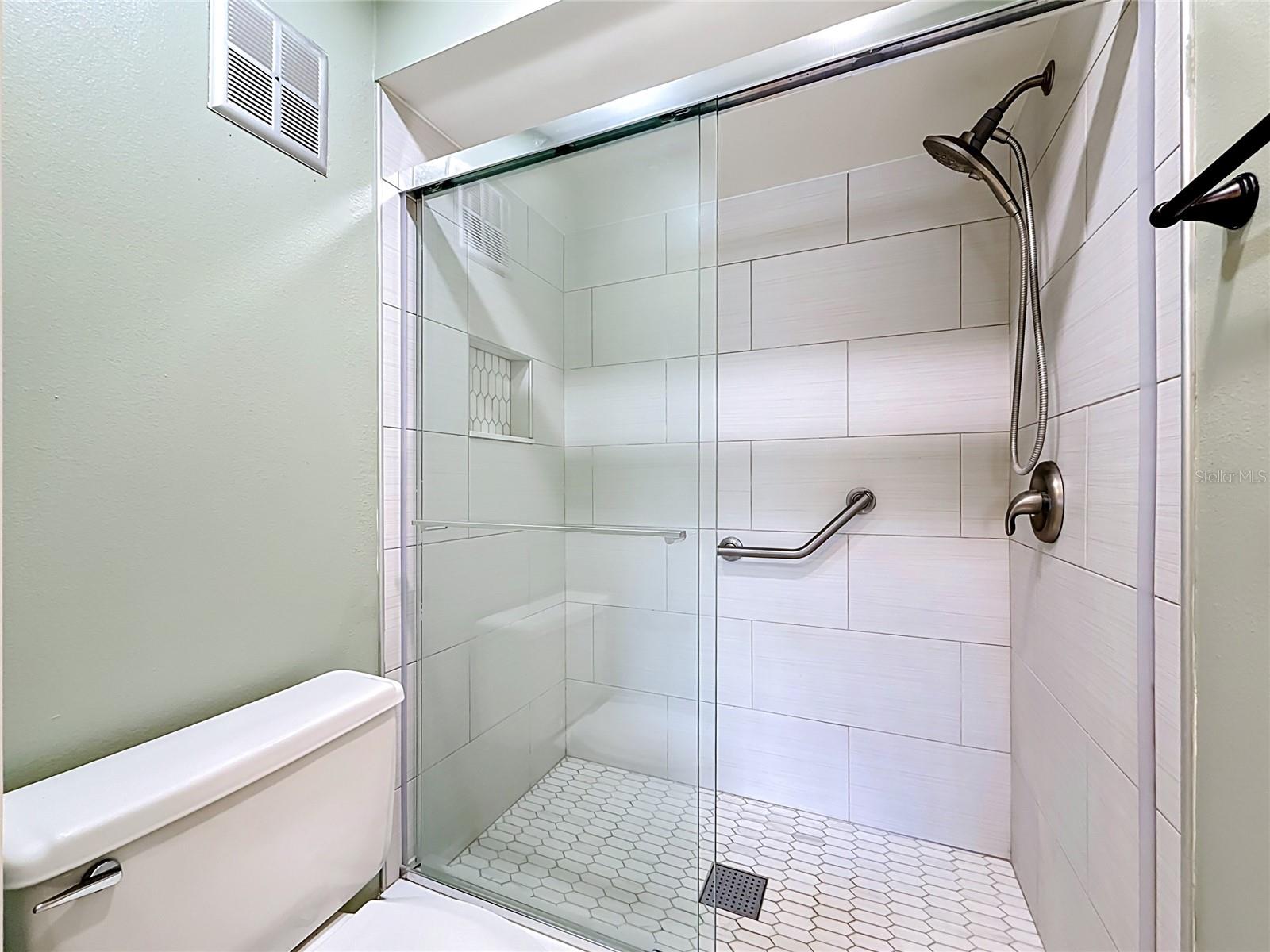 2733 COUNTRYSIDE BLVD #105, CLEARWATER, FL, 33761