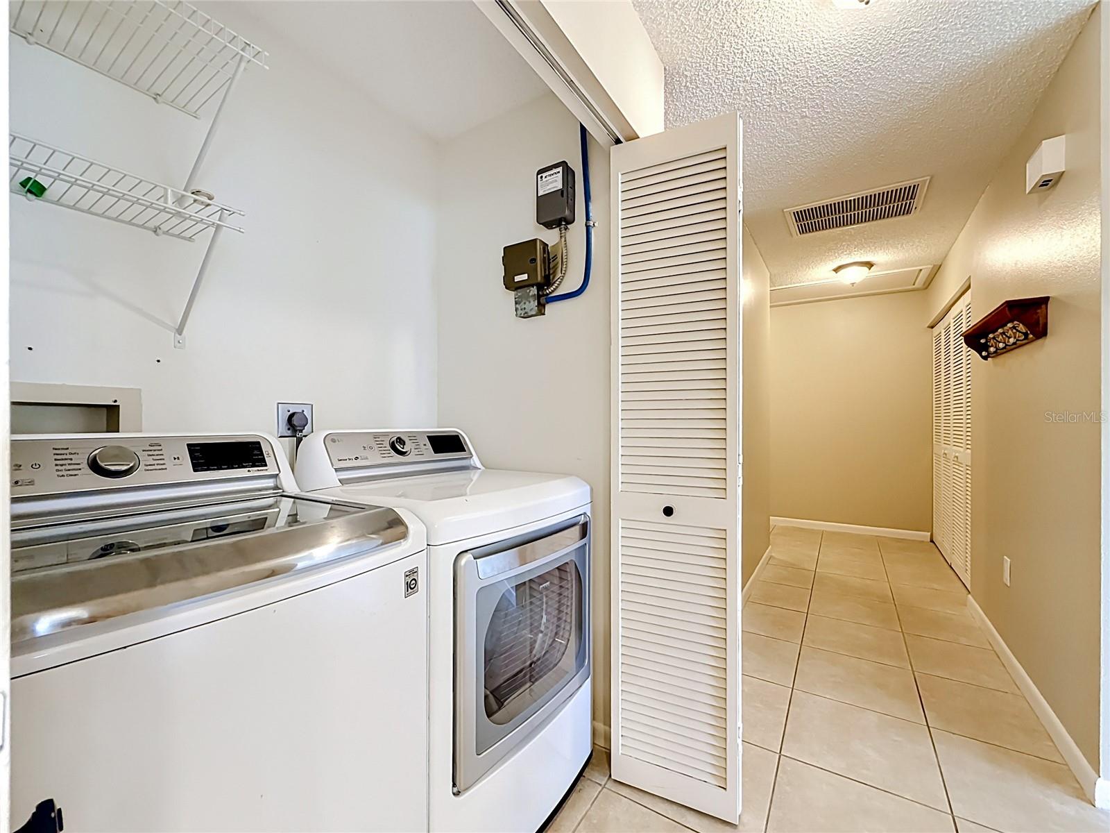 2733 COUNTRYSIDE BLVD #105, CLEARWATER, FL, 33761