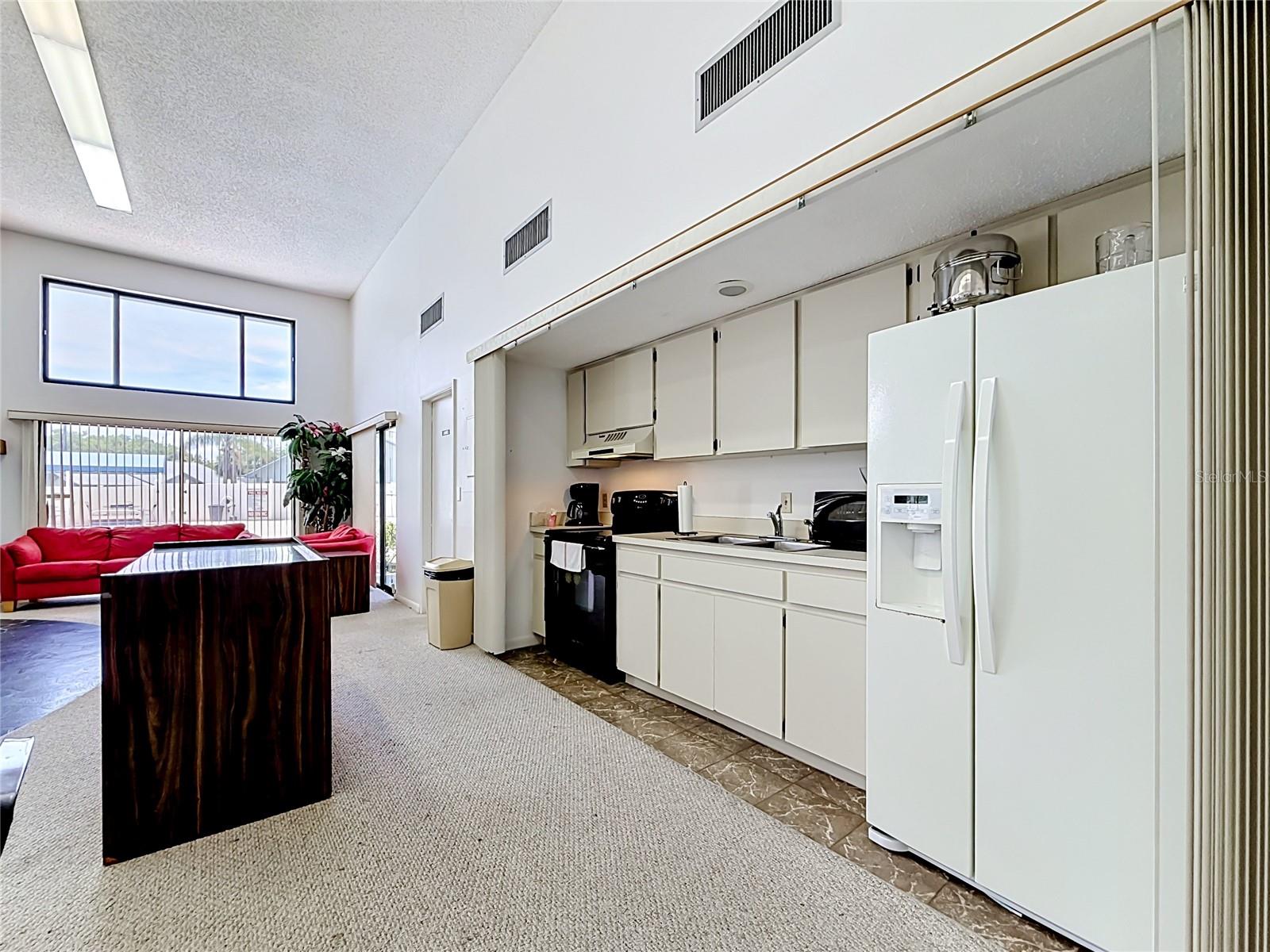 2733 COUNTRYSIDE BLVD #105, CLEARWATER, FL, 33761