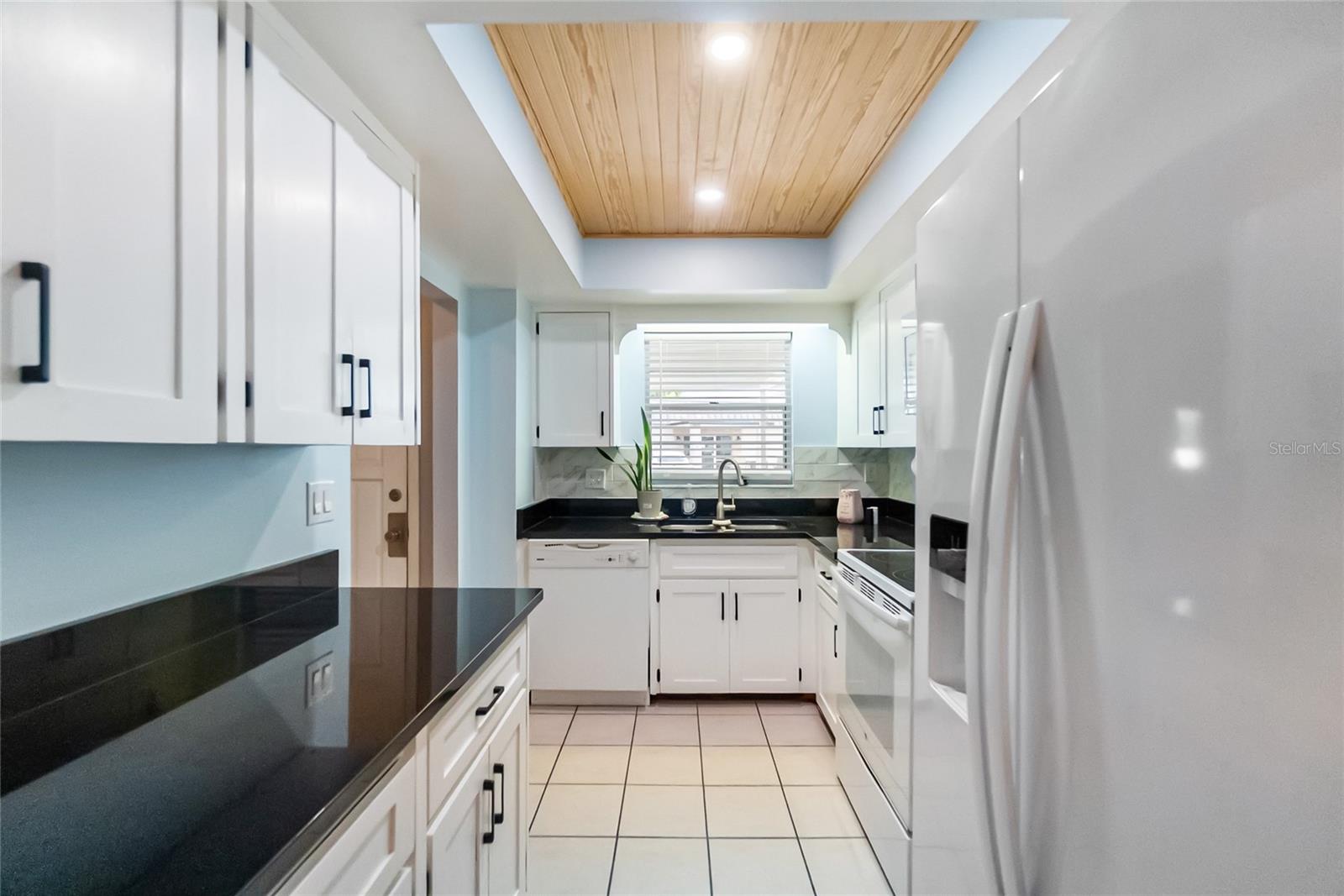 676 PARK CIR, BRADENTON, FL, 34207