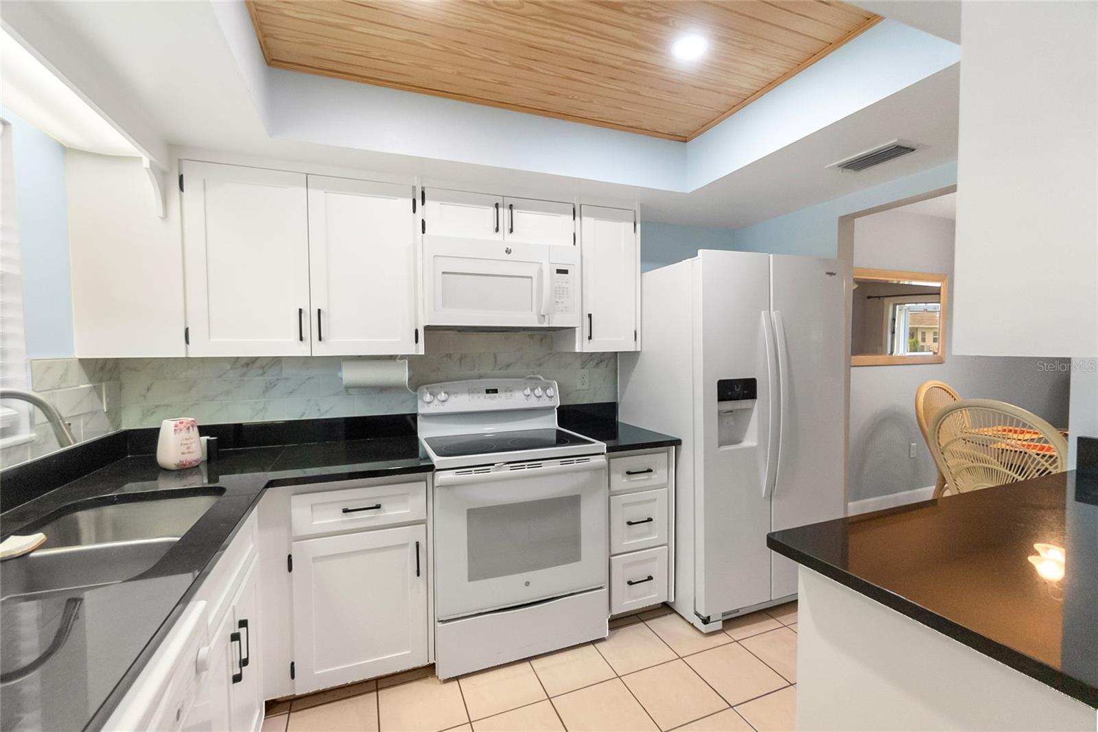 676 PARK CIR, BRADENTON, FL, 34207