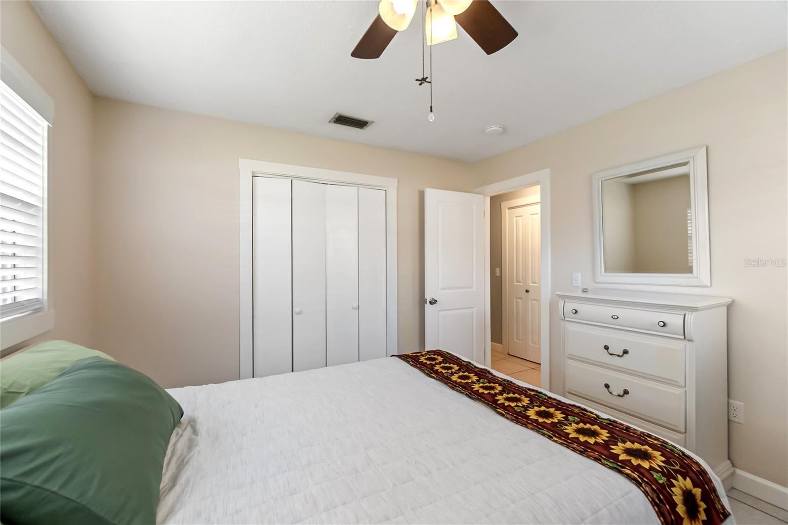 676 PARK CIR, BRADENTON, FL, 34207