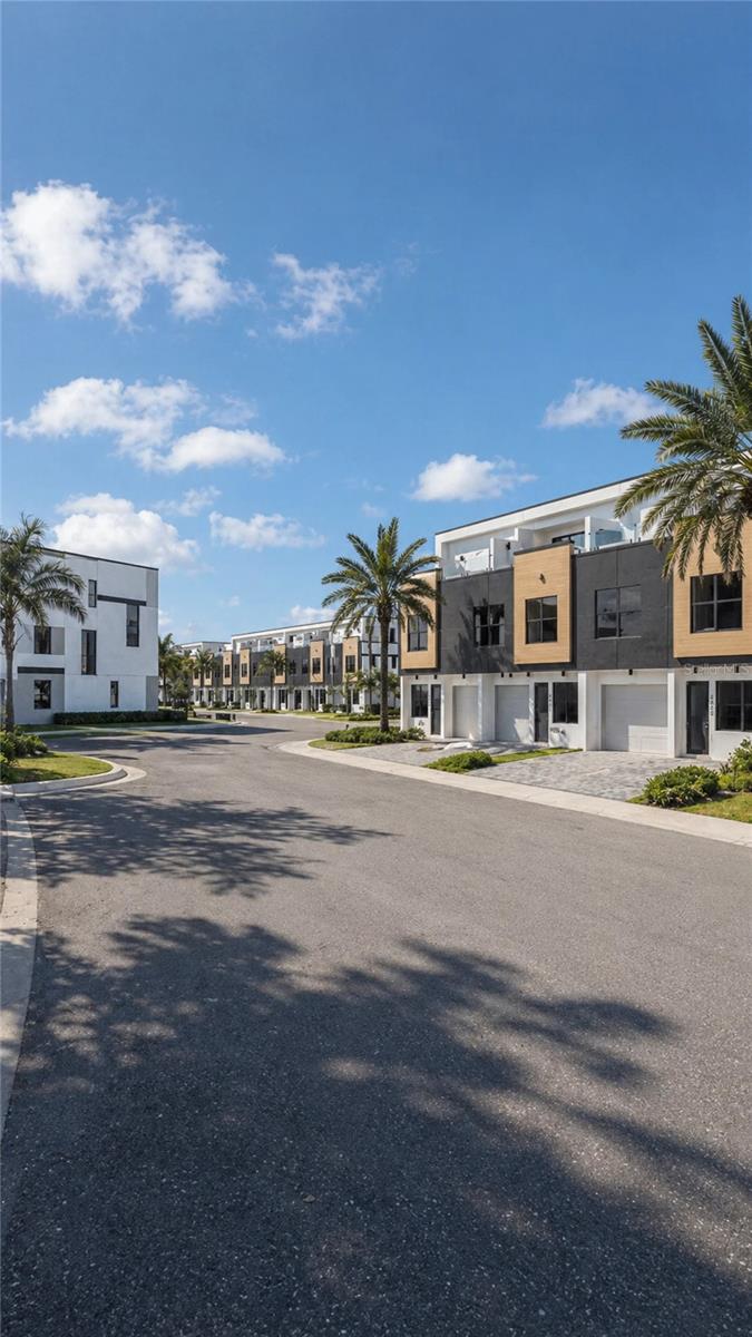 4352 FONTANAROSA VILLAGE CT, TAMPA, FL, 33614