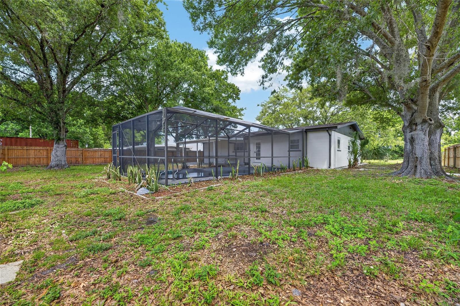 204 7TH AVE NW, RUSKIN, FL, 33570