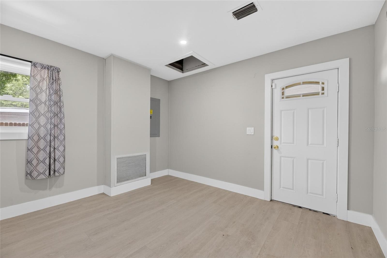 204 7TH AVE NW, RUSKIN, FL, 33570