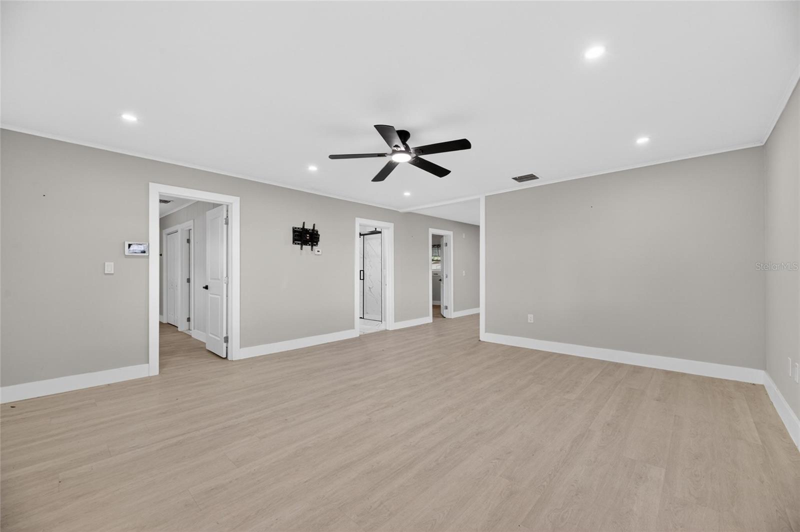 204 7TH AVE NW, RUSKIN, FL, 33570