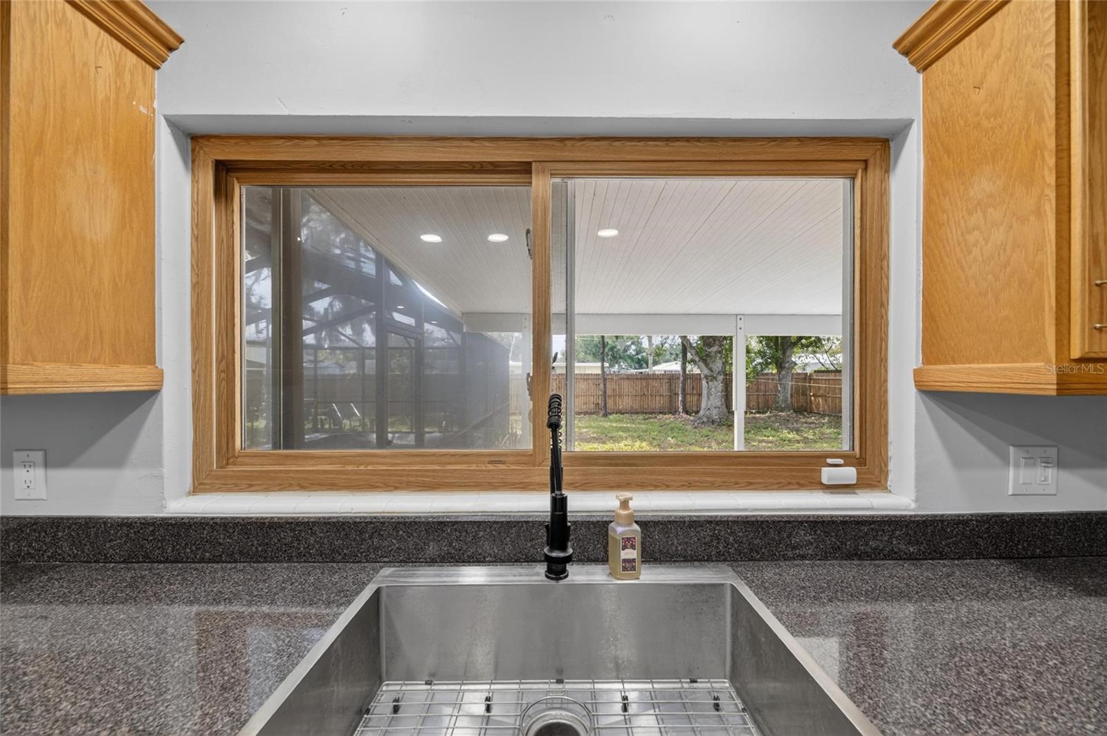 204 7TH AVE NW, RUSKIN, FL, 33570