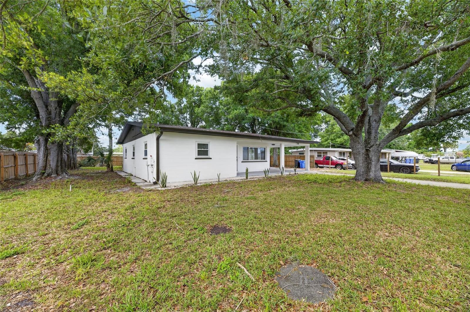 204 7TH AVE NW, RUSKIN, FL, 33570