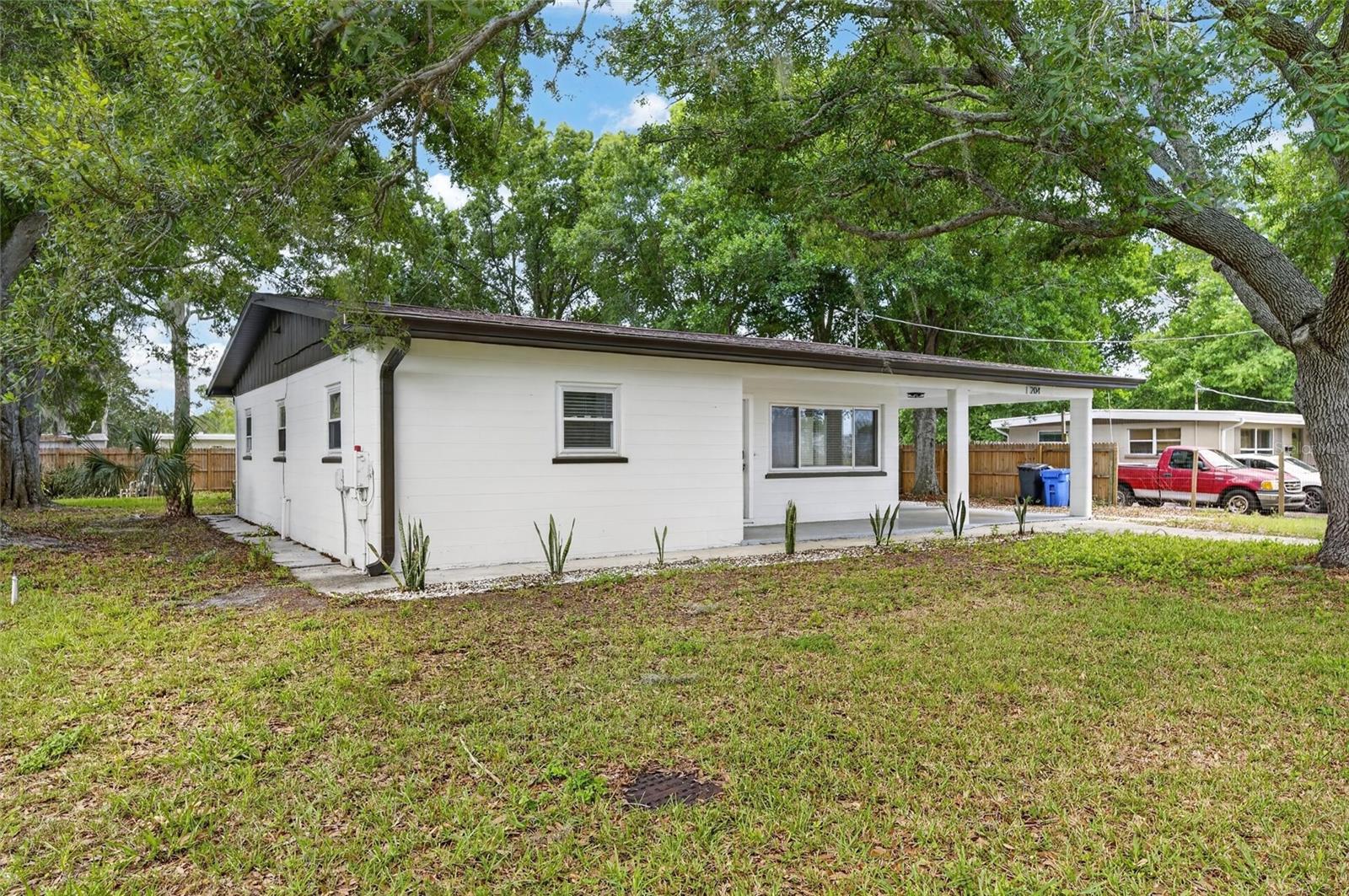 204 7TH AVE NW, RUSKIN, FL, 33570