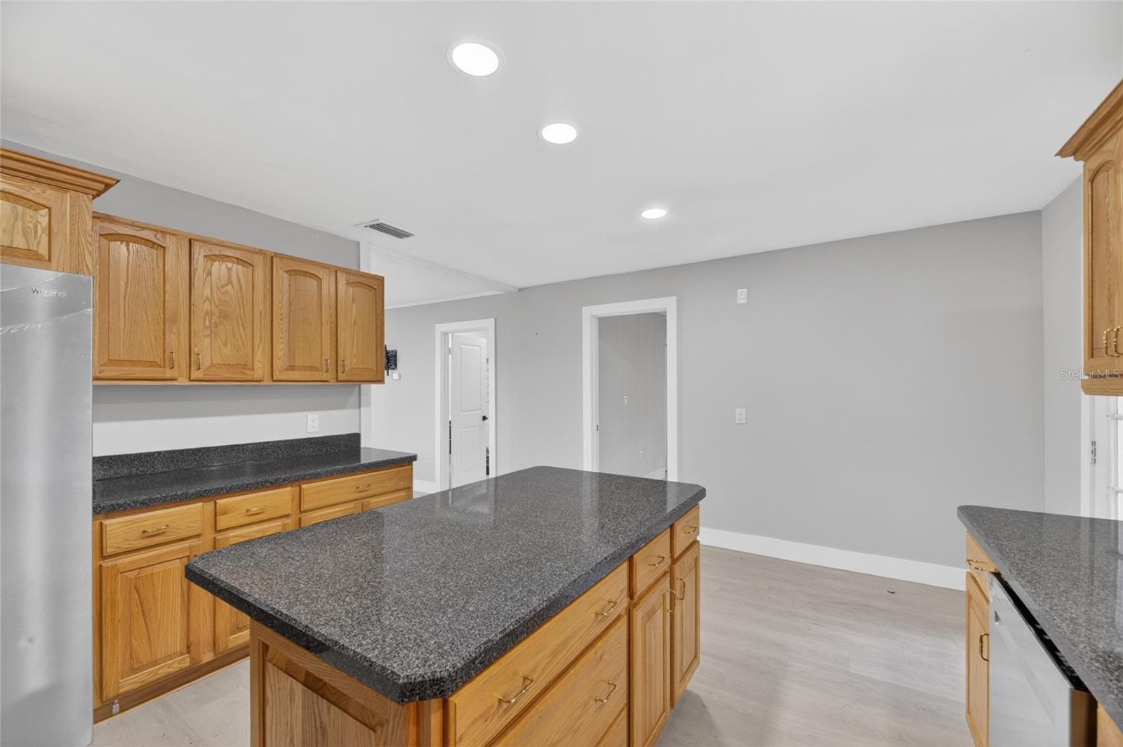204 7TH AVE NW, RUSKIN, FL, 33570