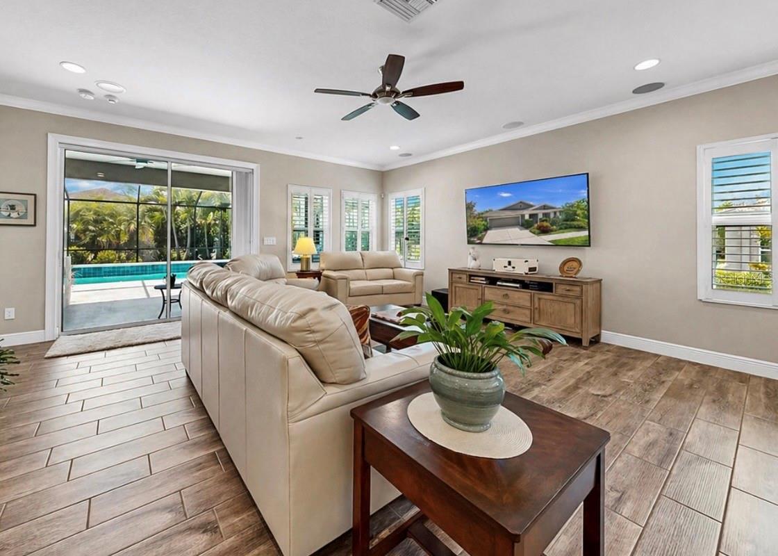 6921 EBB TIDE AVE, APOLLO BEACH, FL, 33572
