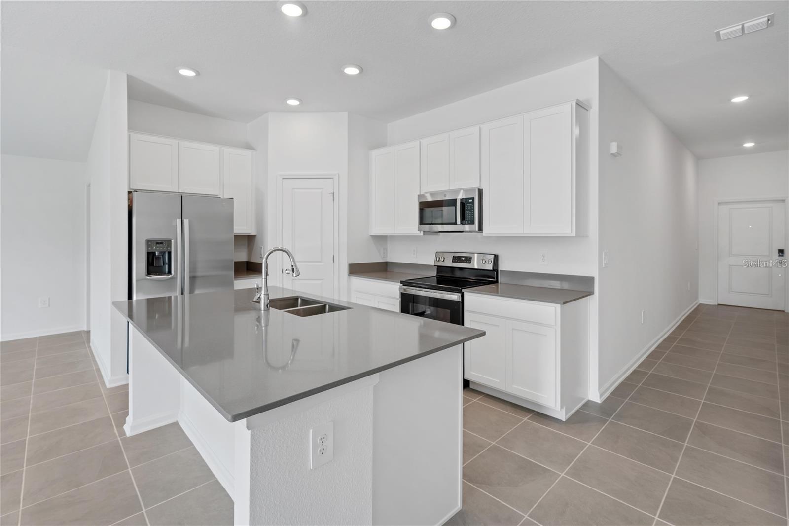 852 DARING DR, DAVENPORT, FL, 33837
