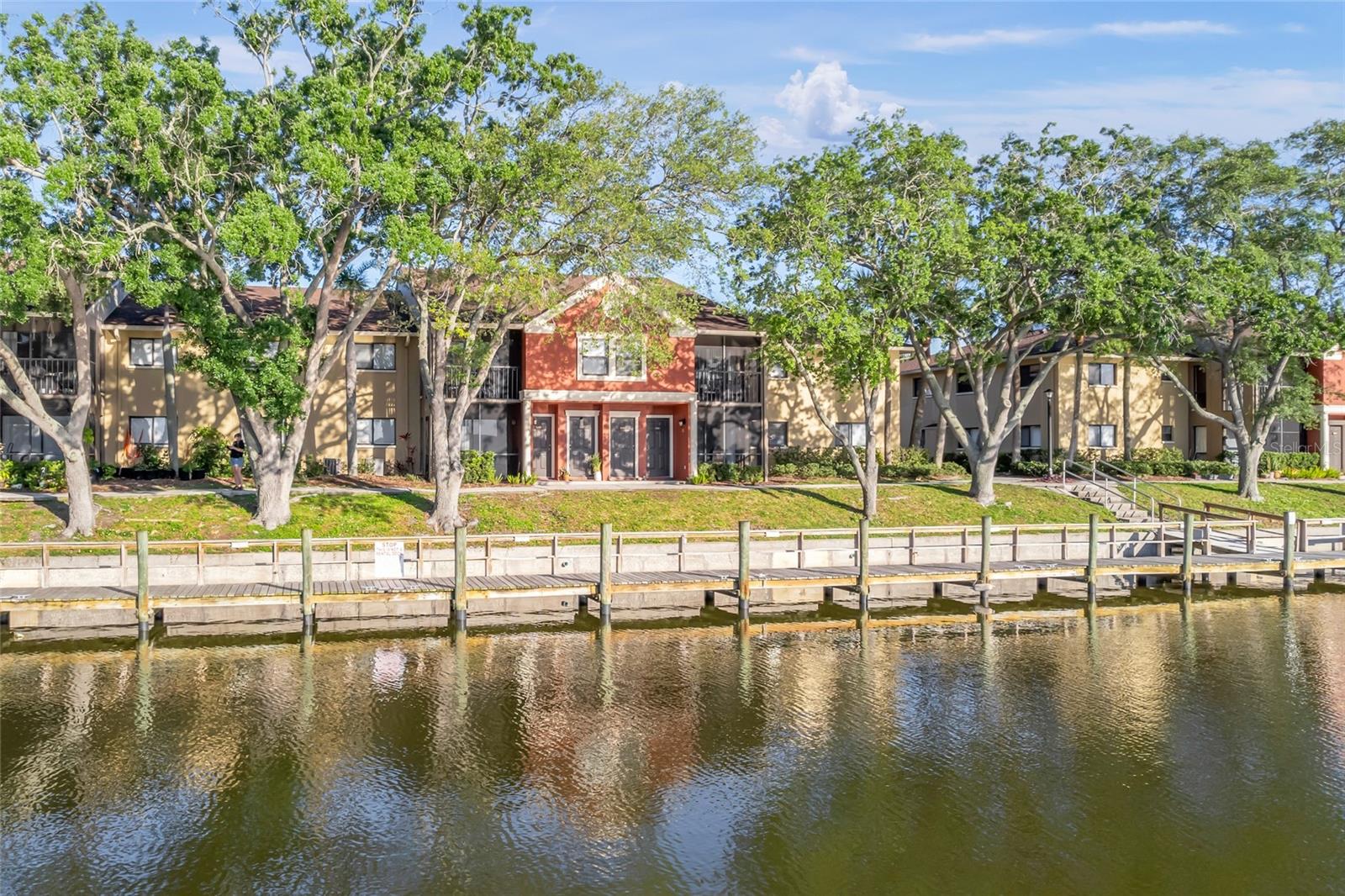 5684 BAYWATER DR, TAMPA, FL, 33615