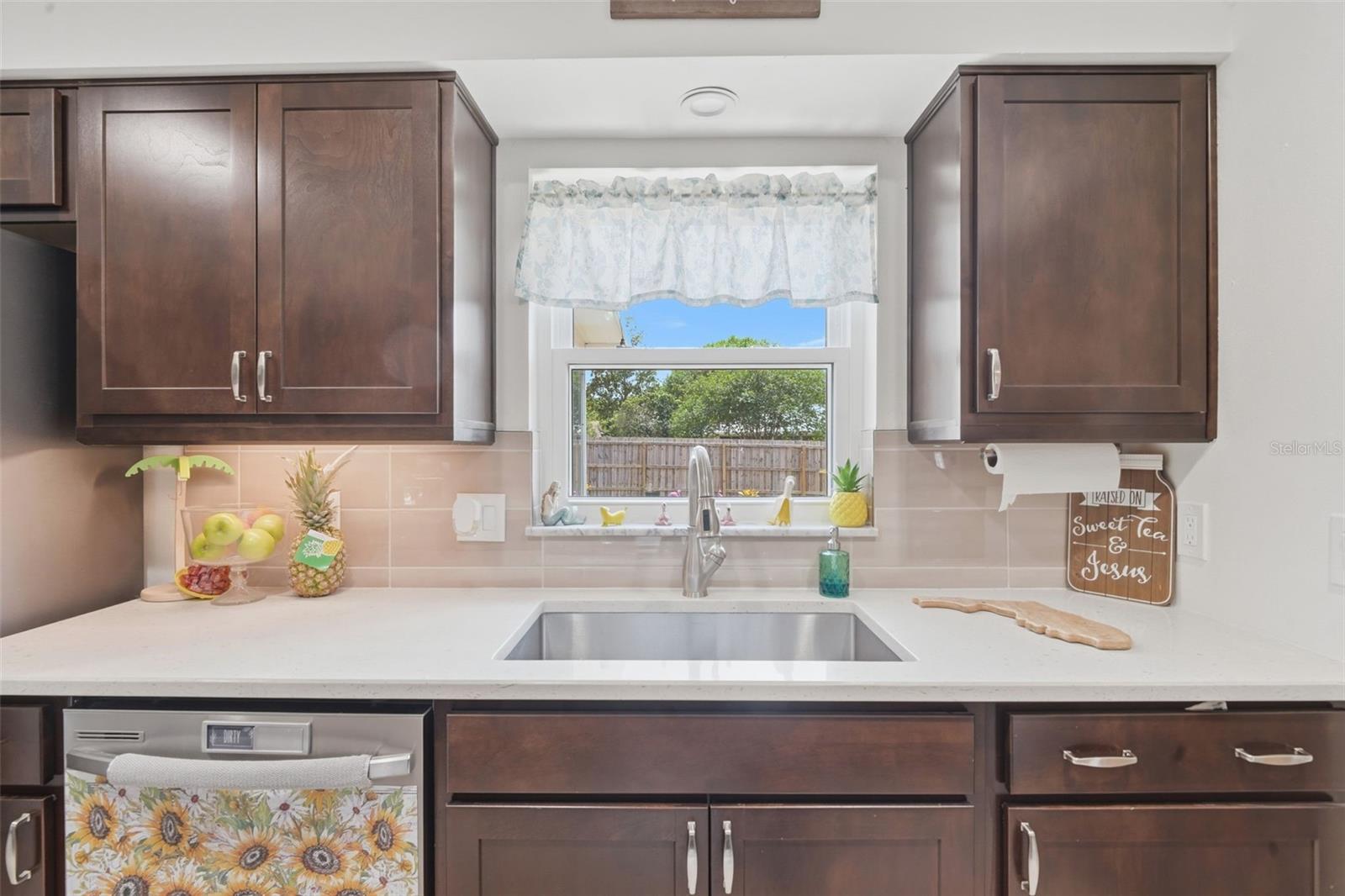 729 FRUITLAND DR, DELTONA, FL, 32725