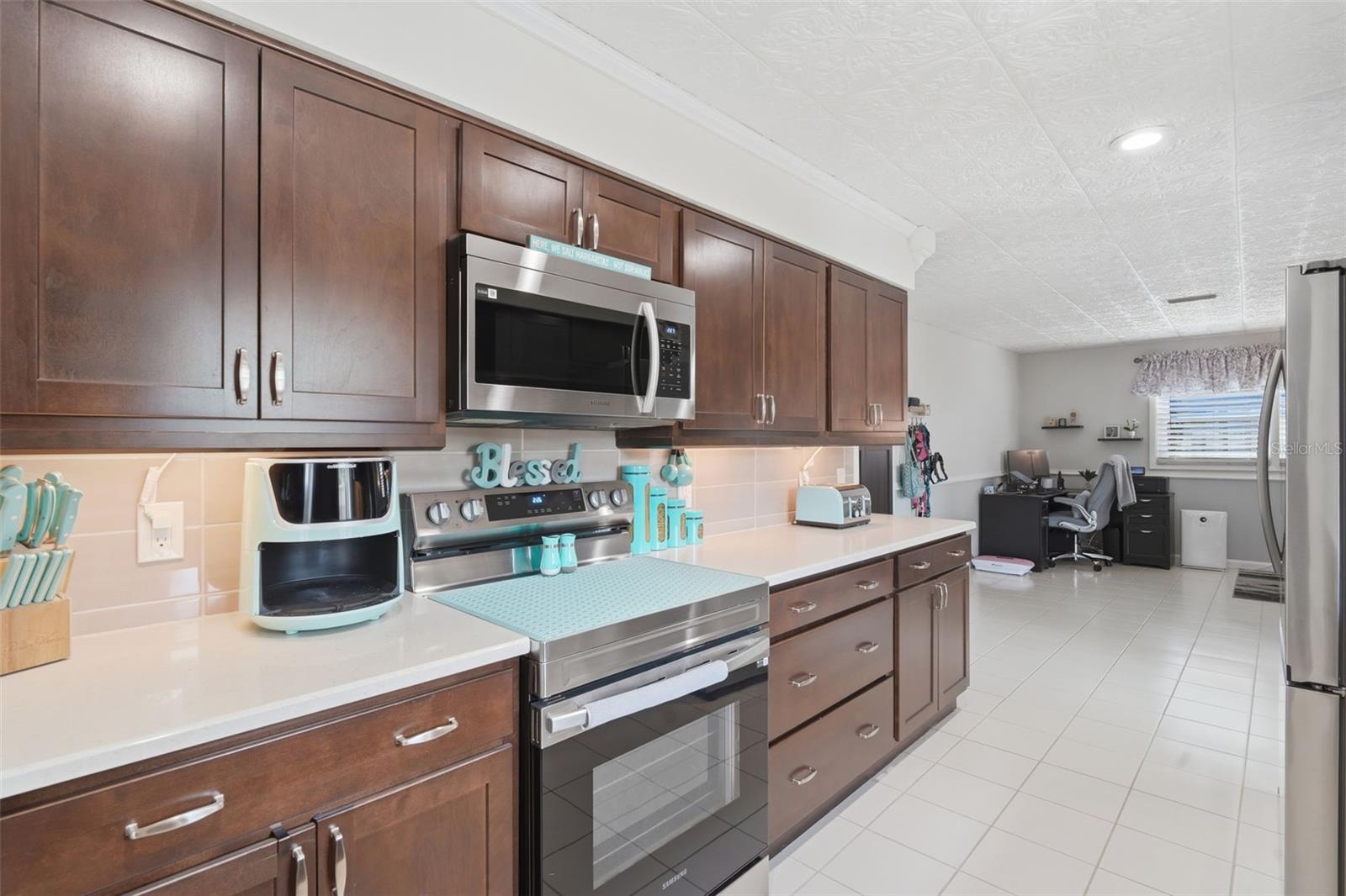 729 FRUITLAND DR, DELTONA, FL, 32725