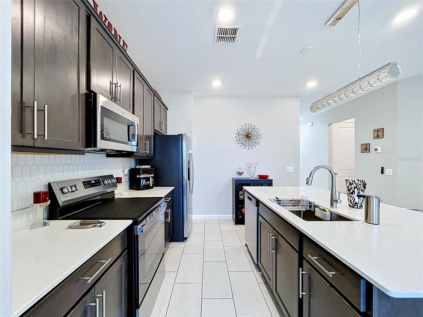 858 BALLANTYNE DR, LAKE WALES, FL, 33898