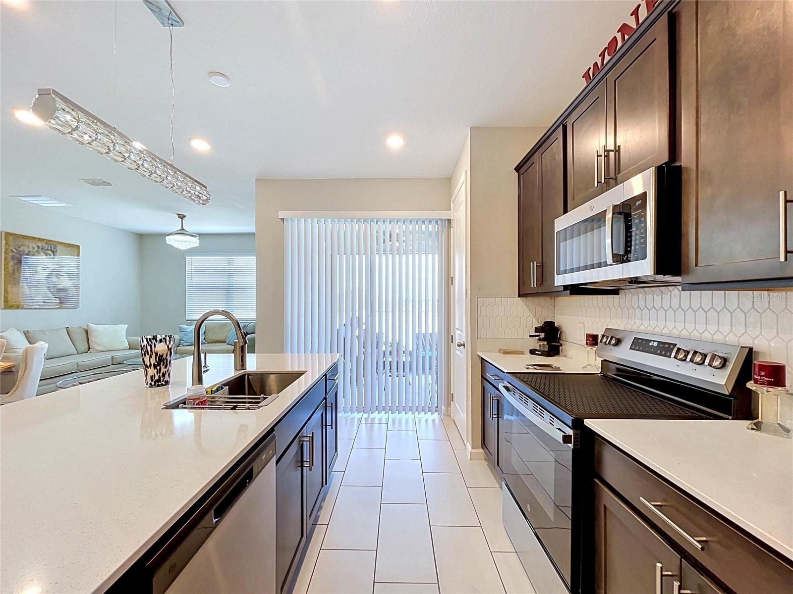858 BALLANTYNE DR, LAKE WALES, FL, 33898
