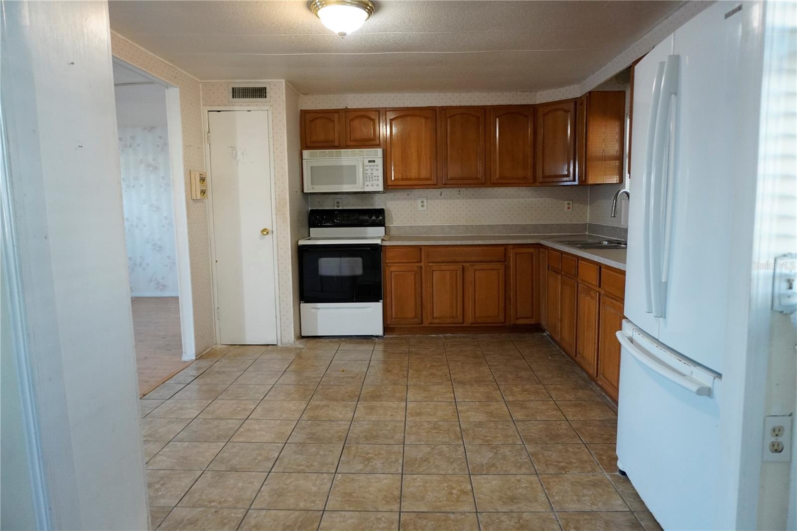 82125 B ST N #125, PINELLAS PARK, FL, 33781