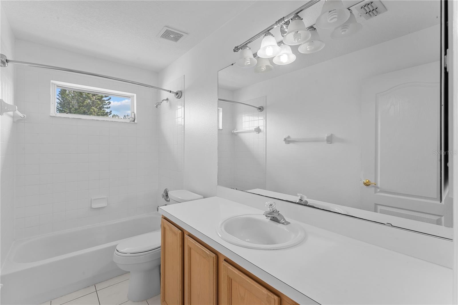 617 LAKESCAPE CT, ORLANDO, FL, 32828