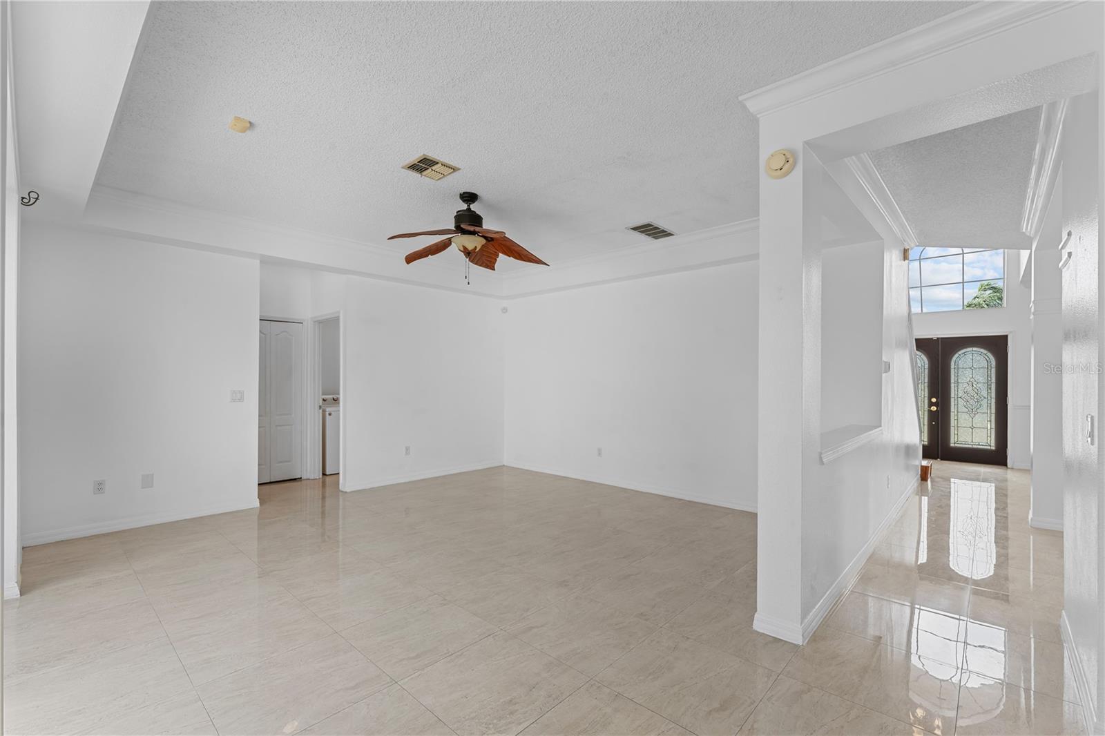617 LAKESCAPE CT, ORLANDO, FL, 32828