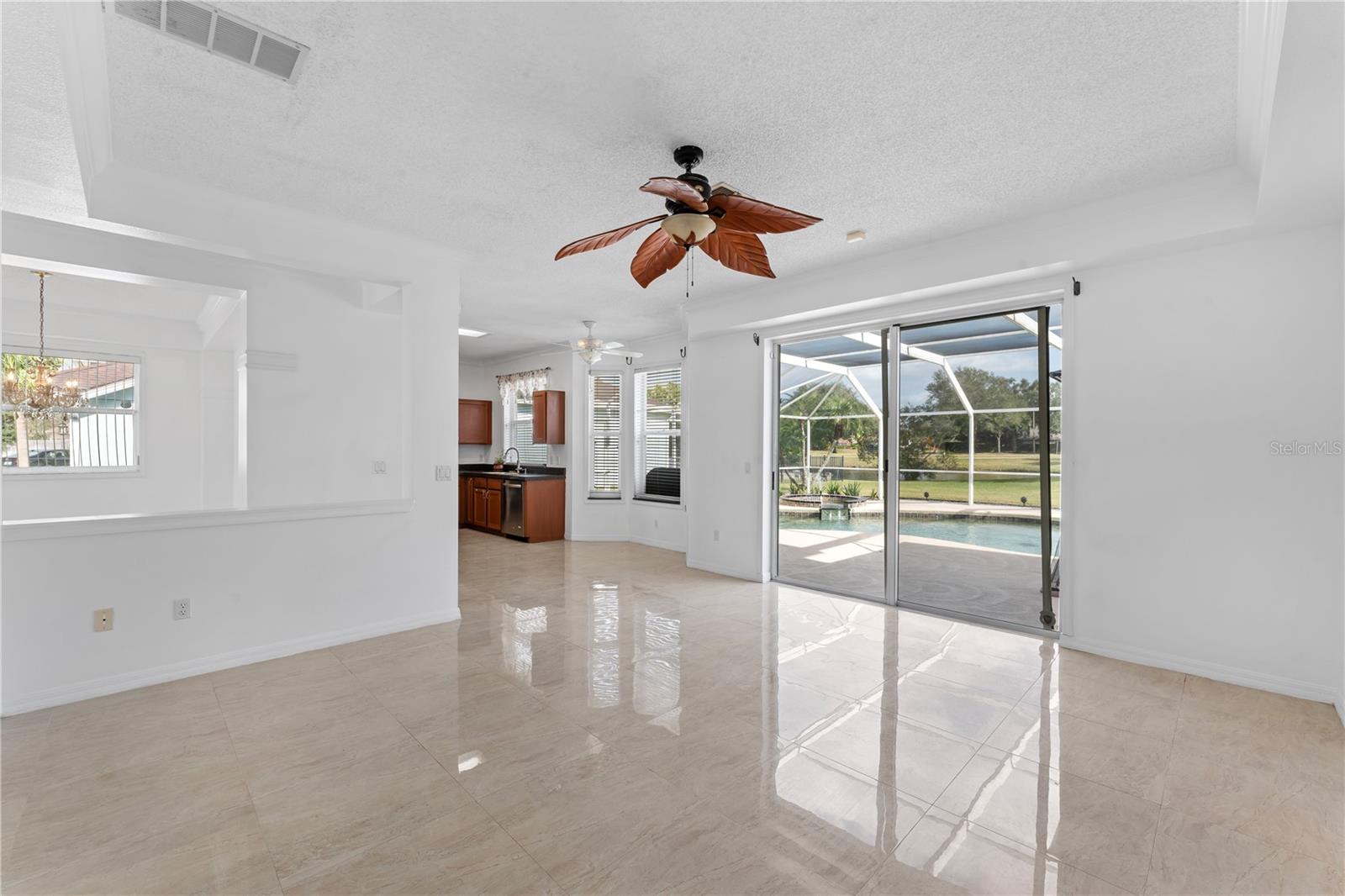 617 LAKESCAPE CT, ORLANDO, FL, 32828
