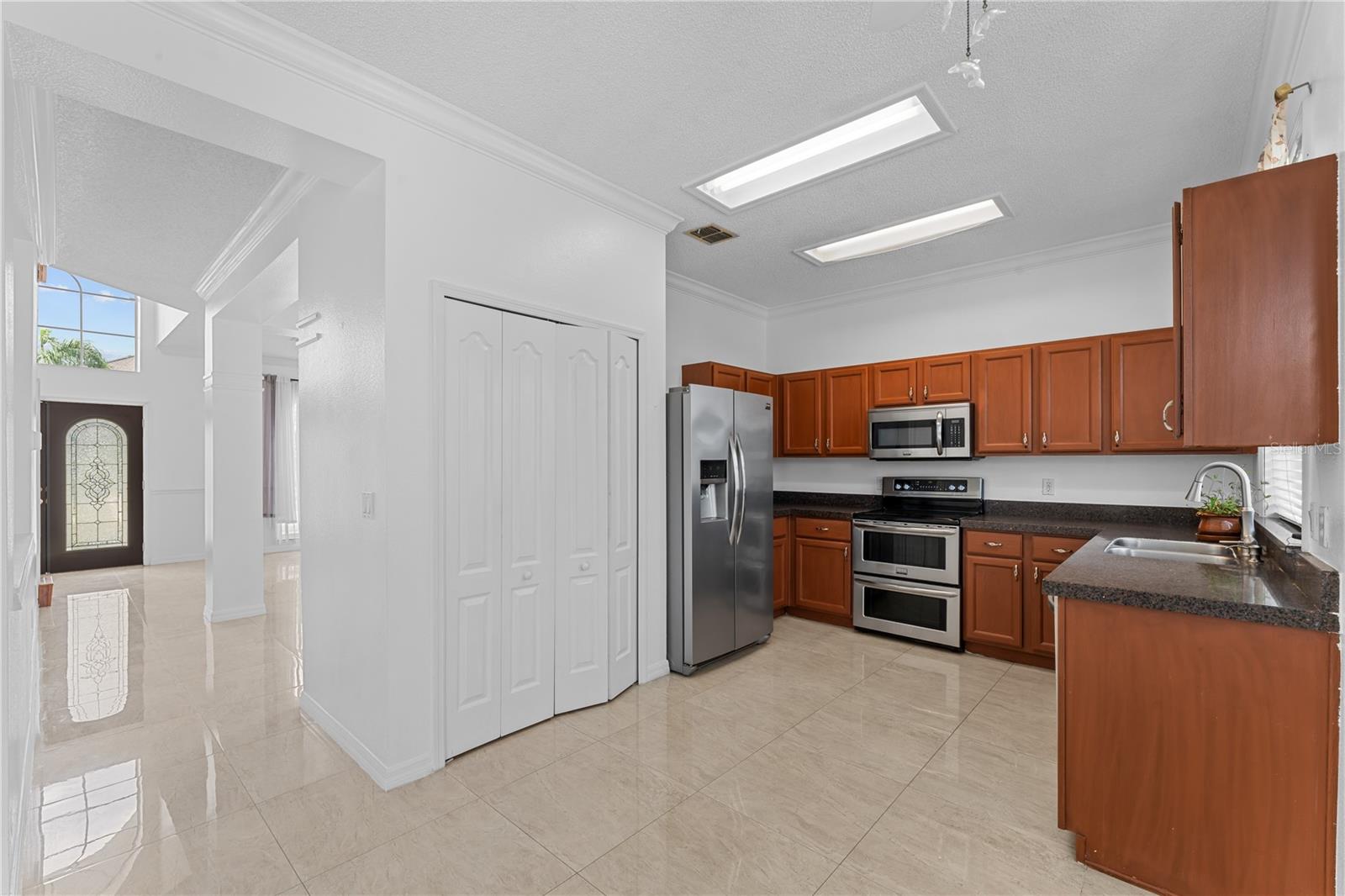 617 LAKESCAPE CT, ORLANDO, FL, 32828