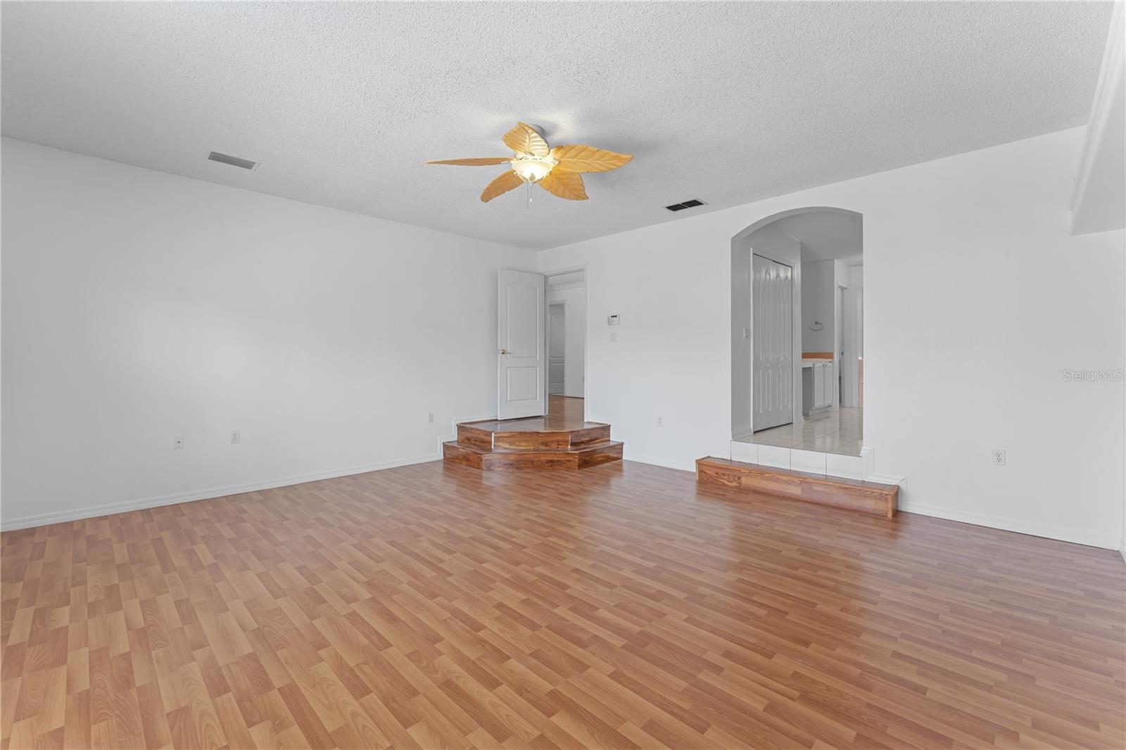 617 LAKESCAPE CT, ORLANDO, FL, 32828