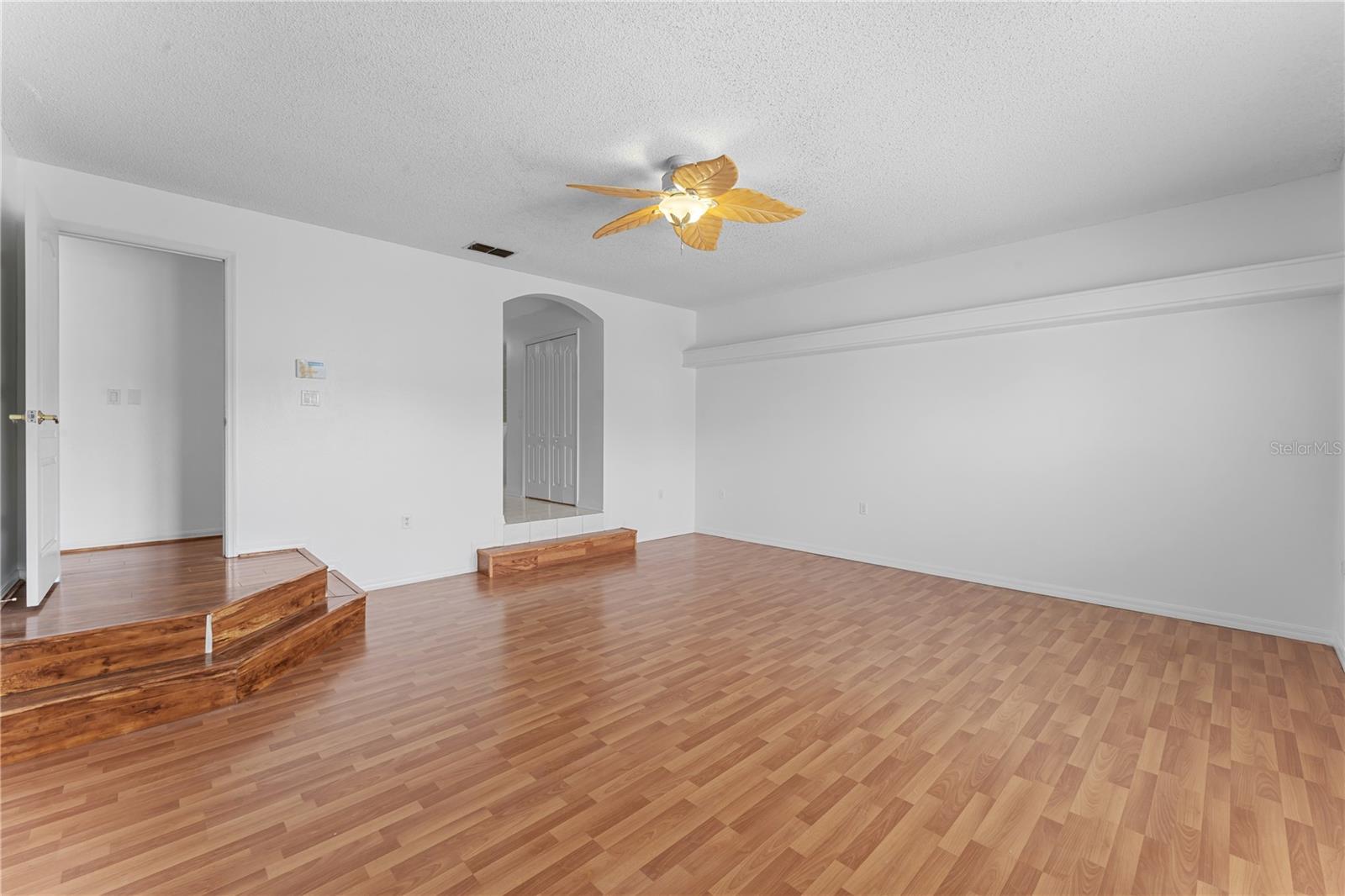 617 LAKESCAPE CT, ORLANDO, FL, 32828