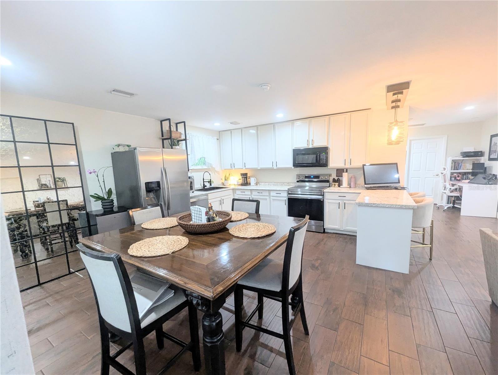 1808 36TH AVE E, BRADENTON, FL, 34208