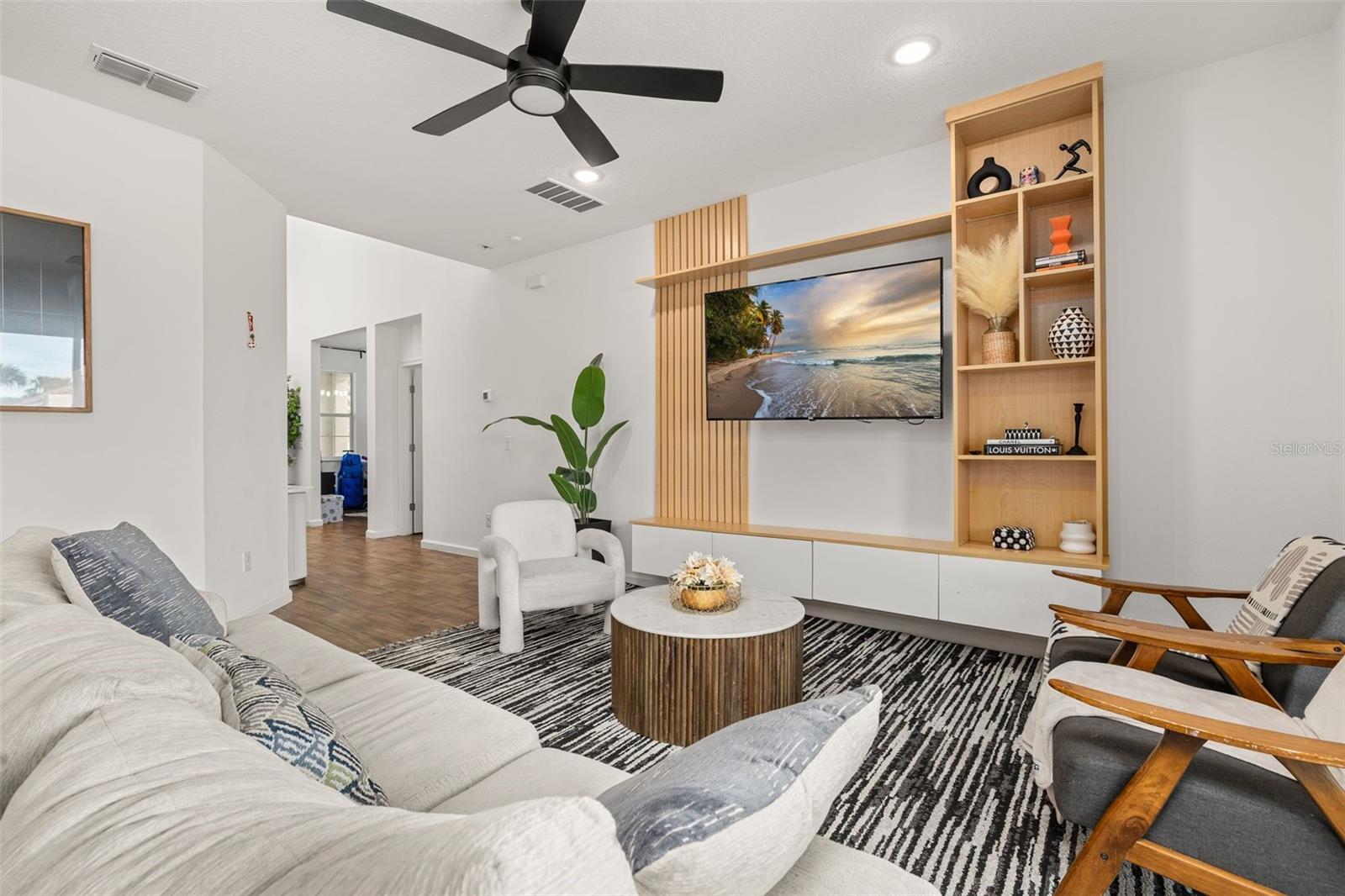 736 GRAZIE LOOP, DAVENPORT, FL, 33837