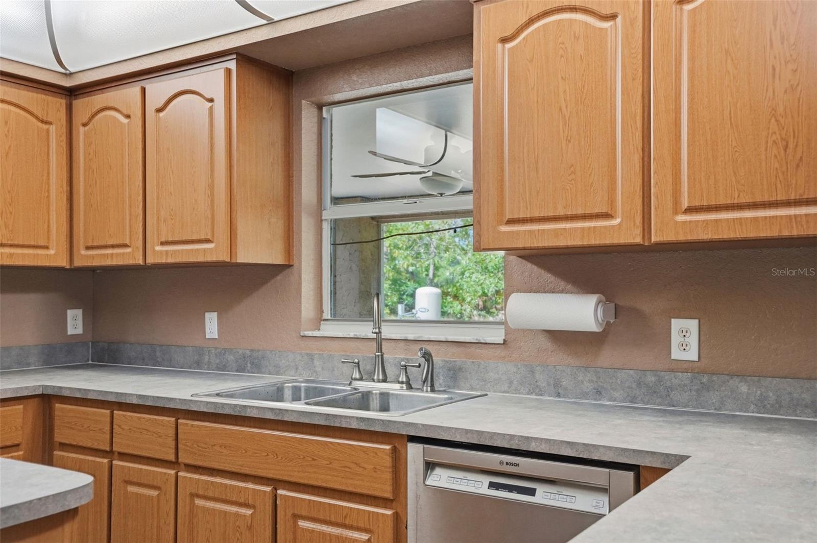 17469 MABERLY RD, WEEKI WACHEE, FL, 34614