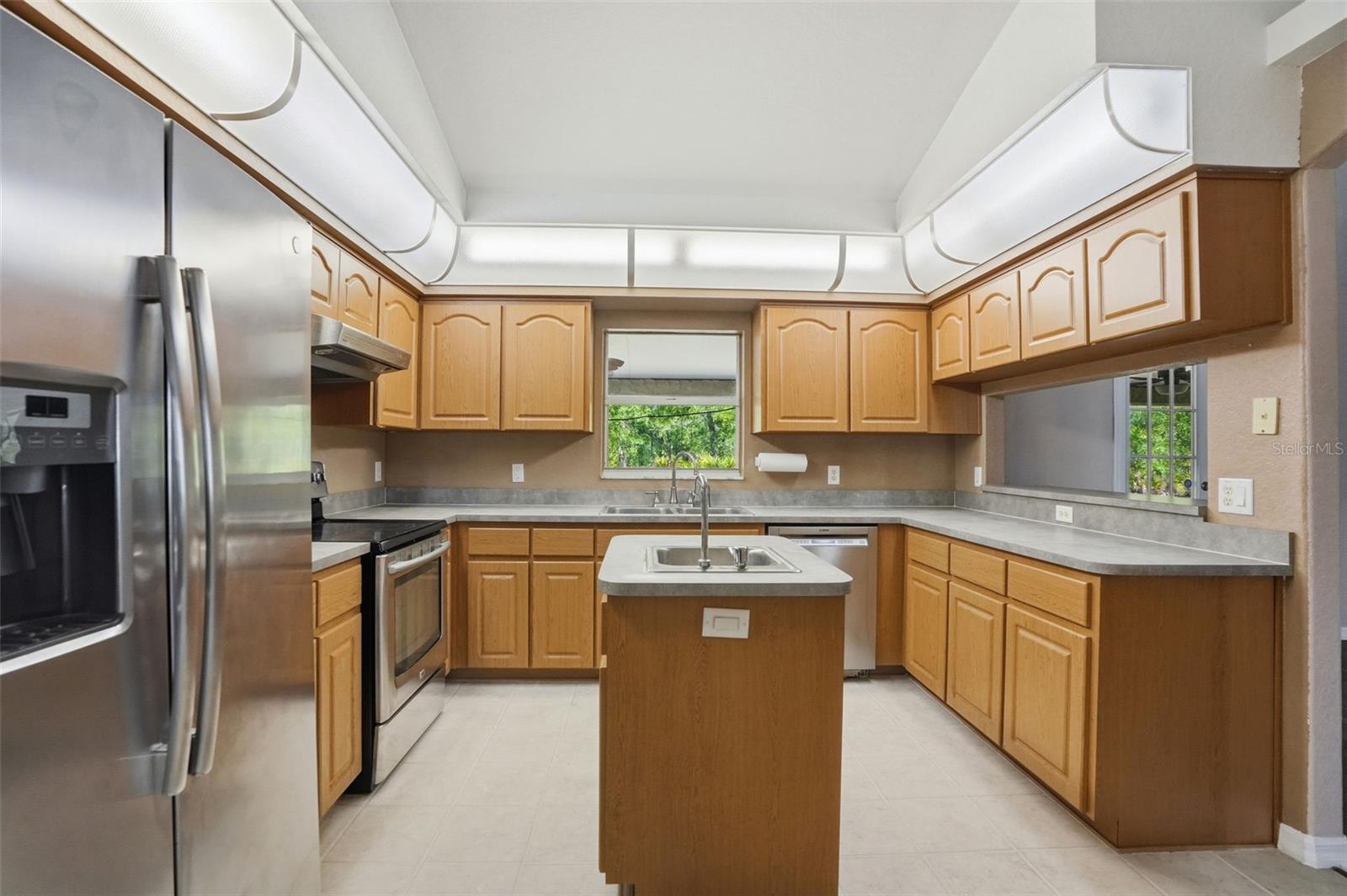 17469 MABERLY RD, WEEKI WACHEE, FL, 34614